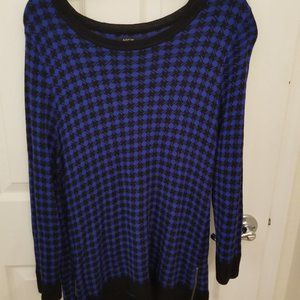 Fun sweater with zipper embellishment on side